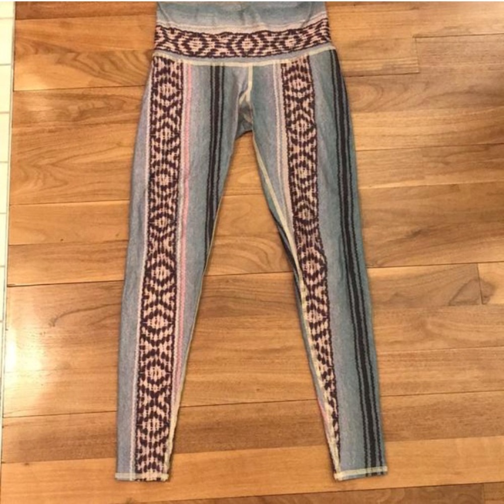 Teeki - border towns blue hot pant